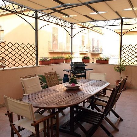 B&B La Terrazza Sul Porto Trapani Exterior foto